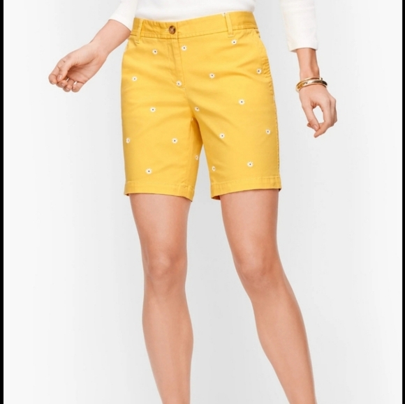 Talbots Pants - Talbots Relaxed Chino Shorts - 7" inseam - Embroidered Daisies - Yellow